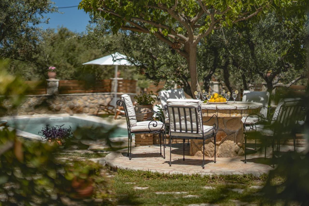 Joya Luxury Villas Kypseli ภายนอก รูปภาพ